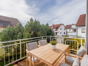 Stabile Rendite: Einfamilienhaus als sichere Kapitalanlage! - So könnte Ihr Balkon aussehen